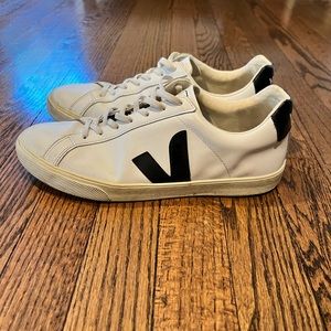 Veja Esplar sneakers size 9
